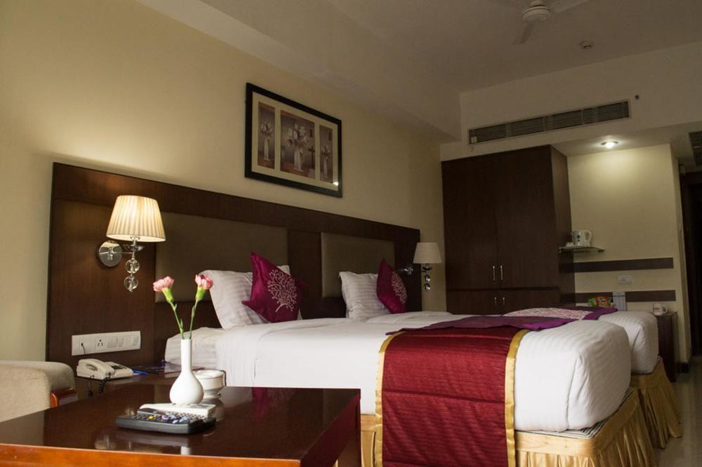 Hotel Oyo Premium Vani Vihar Bhubaneswar Zewnętrze zdjęcie